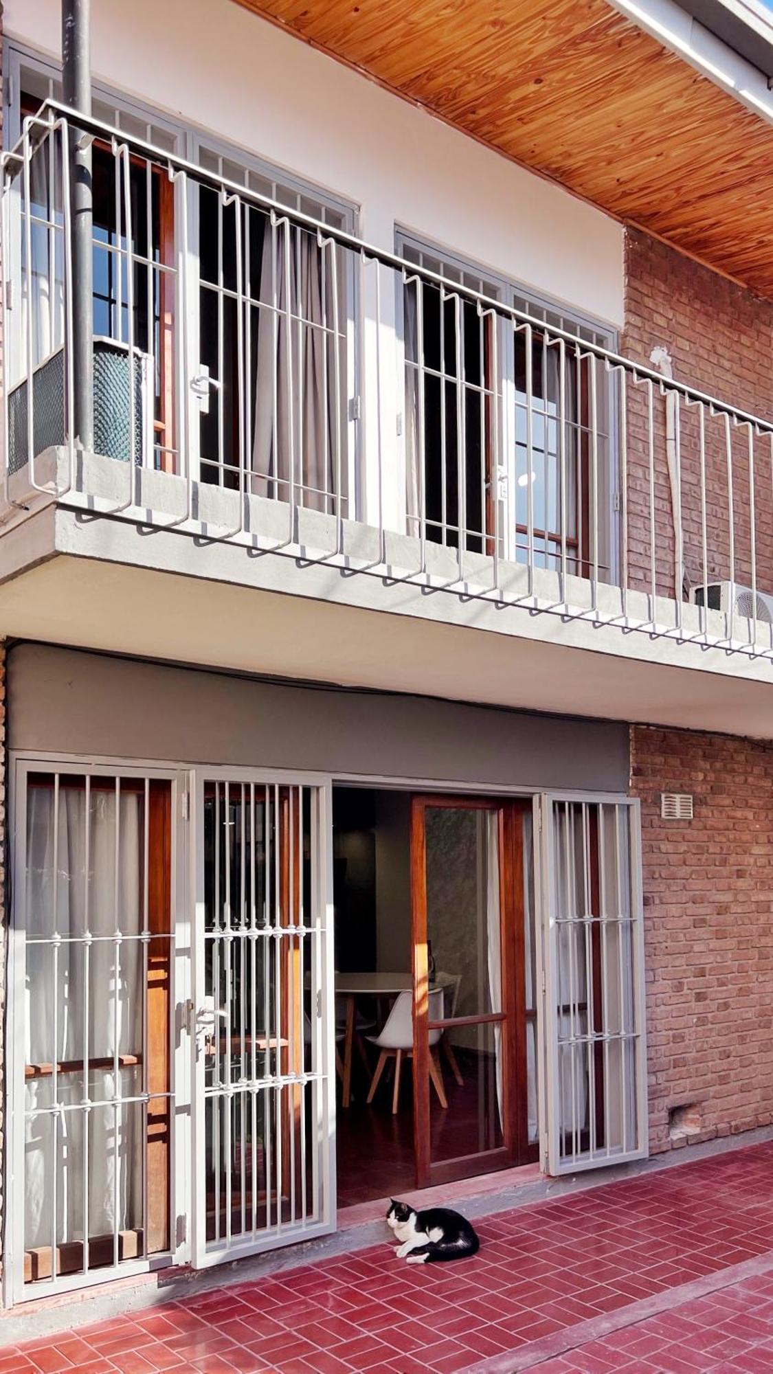Duplex Mendoza Con Chochera Techada Екстериор снимка