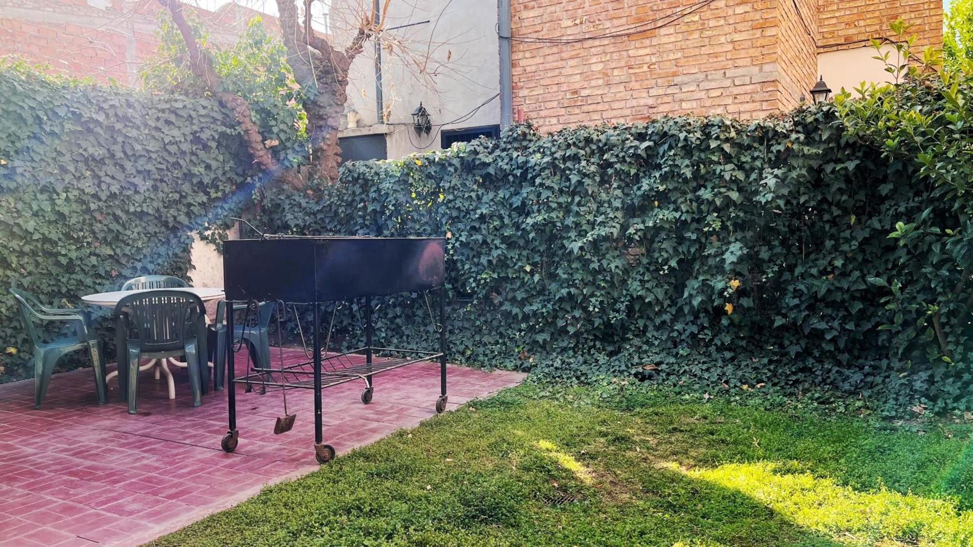 Duplex Mendoza Con Chochera Techada Екстериор снимка
